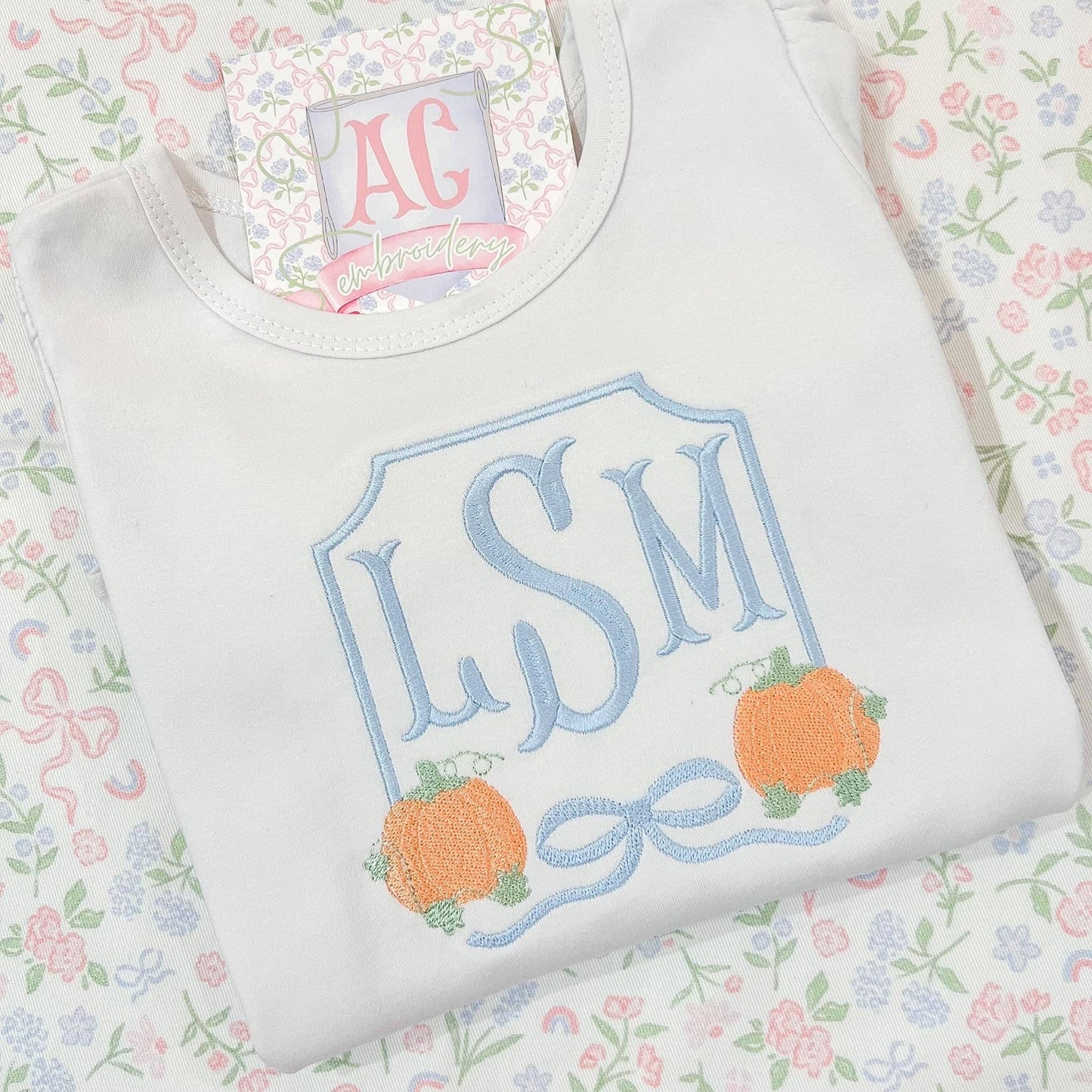 Pumpkin Bow Embroidery Crest Frame Fill